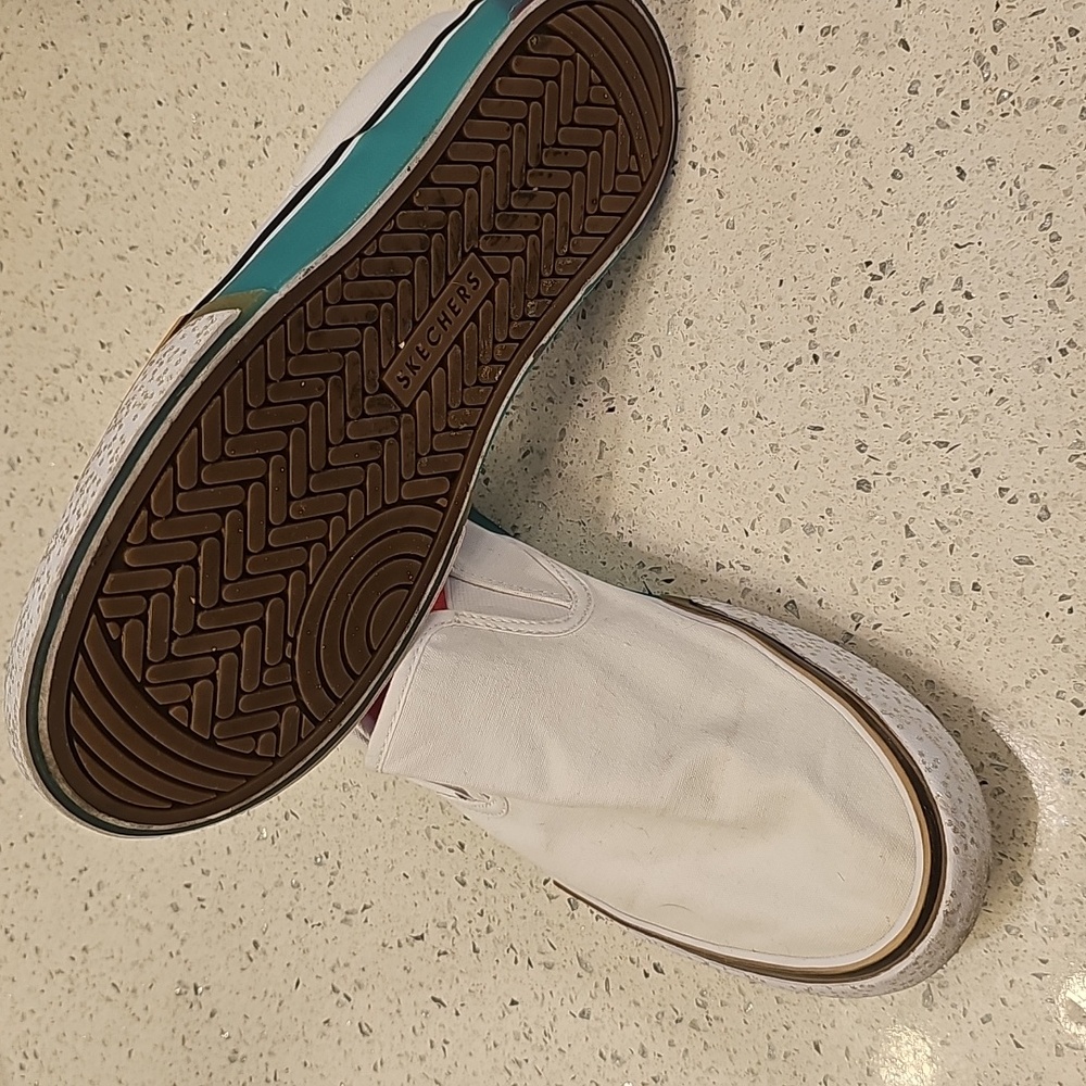 Skechers Women's White Slip-On Sneakers Size 7.5